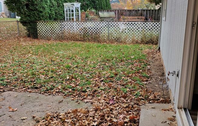 Single family ranch duplex. 3 bedrooms & 1 bathroom.