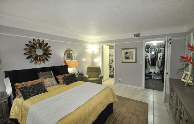 Move-In Special: 1 Month Rent-FREE!