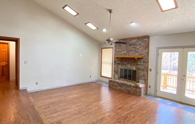 Beautiful Home Available Now!