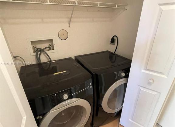 17768 SW 28 CT