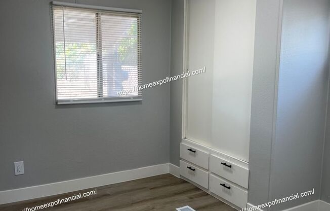 2 beds, 1 bath, $1,595