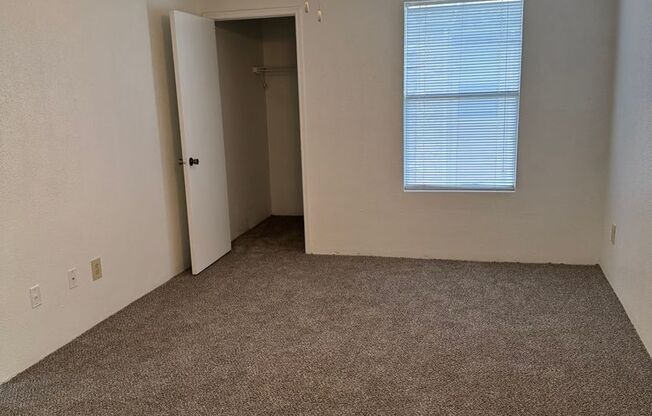 2 beds, 2 baths, 1,003 sqft, $1,050, Unit 1302