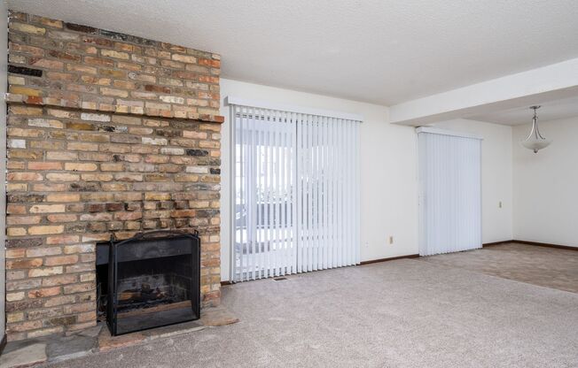 1 bed, 1 bath, 900 sqft, $1,295, Unit 46-306