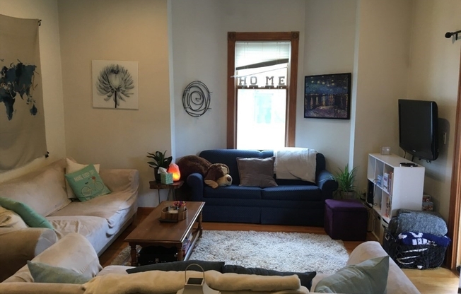 3 beds, 1 bath, 1,200 sqft, $2,900, Unit 1