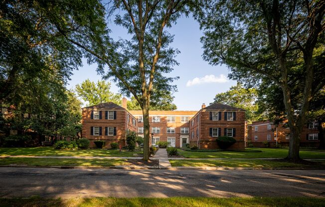 North Moreland Courts Apartments