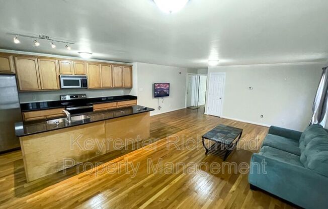 3219 ELLWOOD AVE
