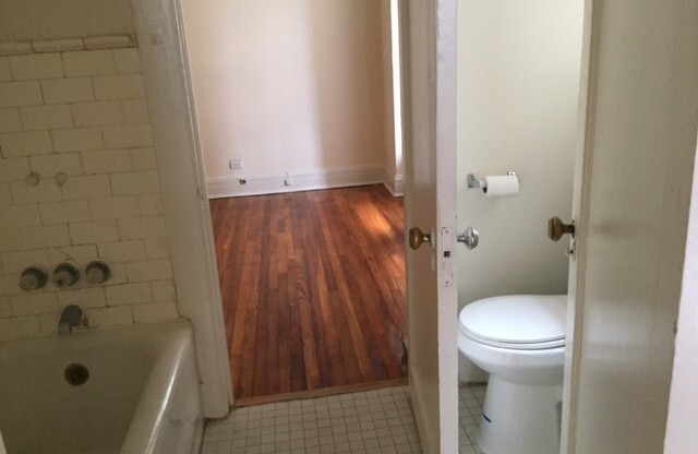 1 bed, 1 bath, 550 sqft, $1,600, Unit 414