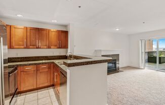 2 beds, 1 bath, $2,595