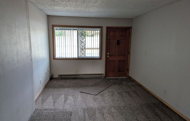 1 bed, 1 bath, $1,025, Unit 08