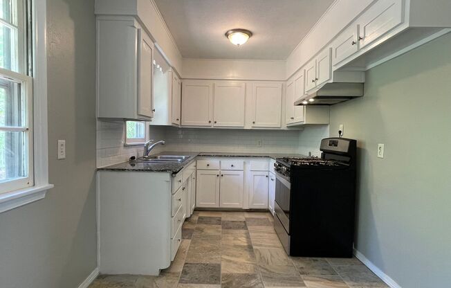 3 beds, 1 bath, $1,099