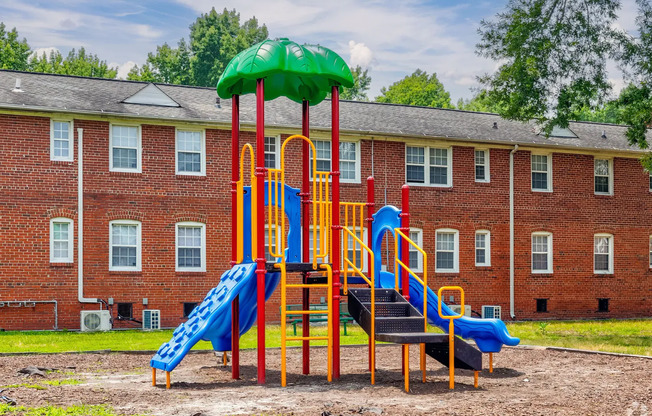 2 beds, 1 bath, 610 sqft, $1,050, Unit SEB08-N