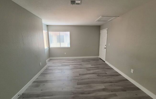 2 beds, 2 baths, 875 sqft, $1,455.5, Unit 26
