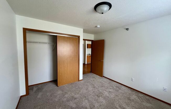 2 beds, 1 bath, 900 sqft, $925, Unit 111