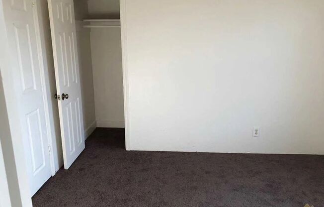 2 beds, 1 bath, $1,000