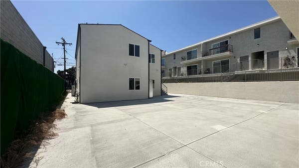 7726 1/2 LAUREL CYN BLVD