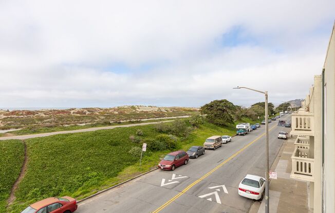1301-1361 La Playa Street (1065r)