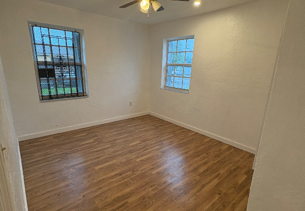 2129 NW 57 ST