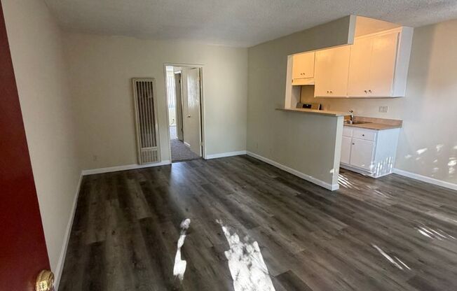 18530 Prairie St.