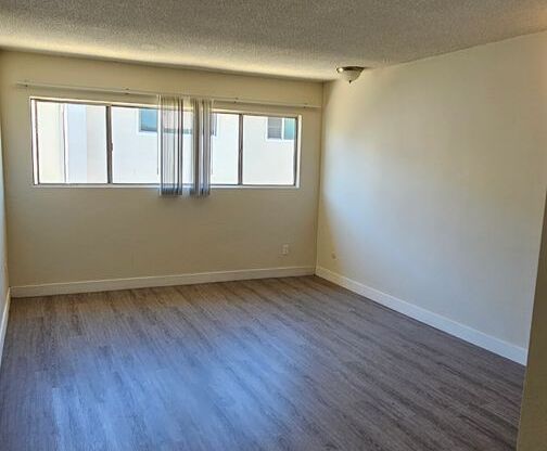 2 beds, 2 baths, $3,150, Unit 8