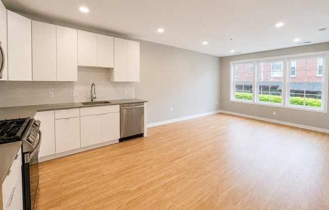 1 bed, 1 bath, 559 sqft, $2,675, Unit 417