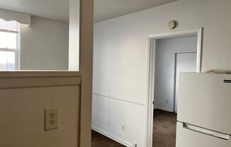 1 bed, 1 bath, $980, Unit #3