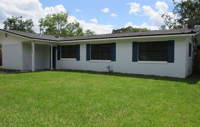 4/2 Available at 2020 Figaro Lane- Westside JAX!