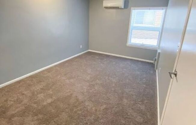 2 beds, 1 bath, $1,655, Unit #101