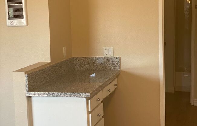 1 bed, 1 bath, 810 sqft, $2,200, Unit 207