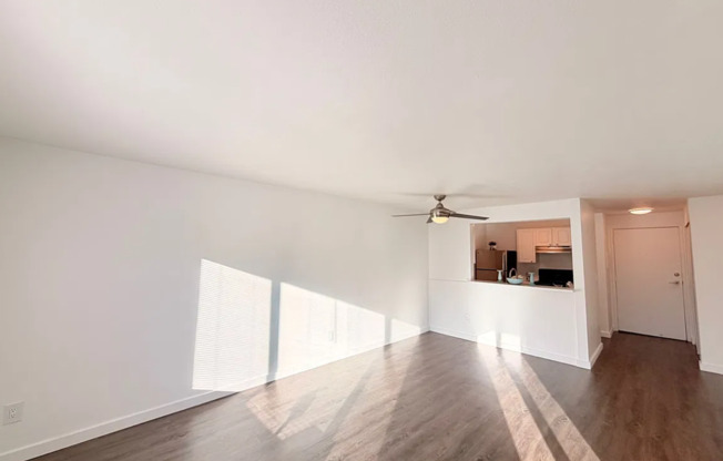 2 beds, 1.5 baths, $2,200, Unit 116