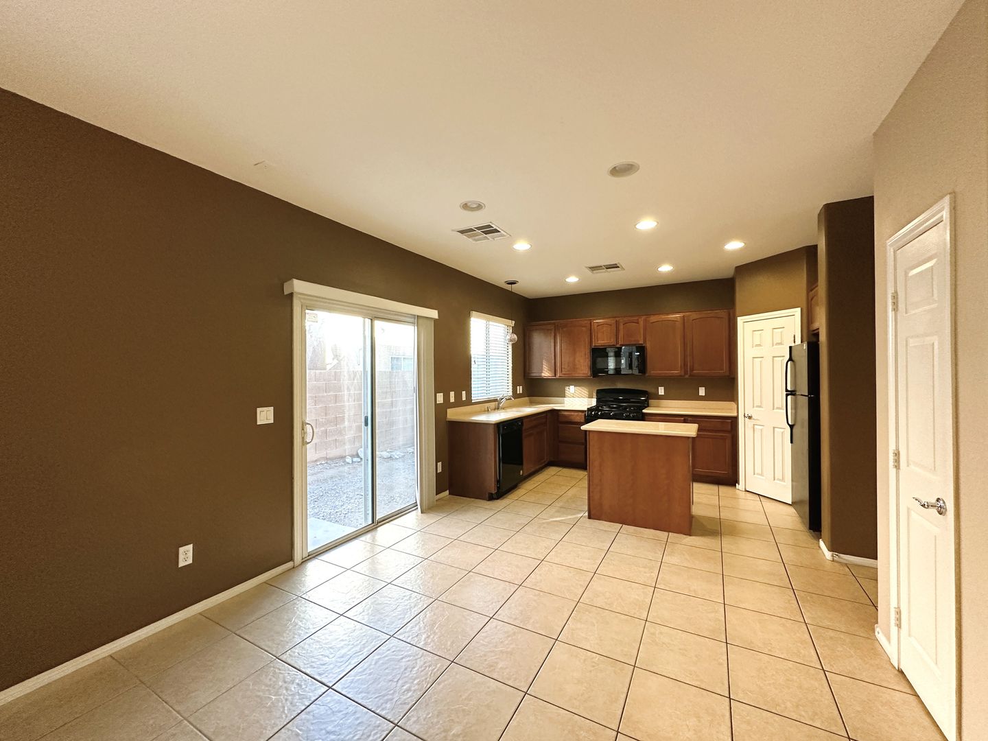 Charming 3 bed/2 bath single-family home in the heart of Blue Diamond! Tiled, downstairs entryway leads to combined kitchen and living room. Upstairs is bathed in natural sunlight, lots of accent windows and wood-rail staircase. Cozy backyard with pavers