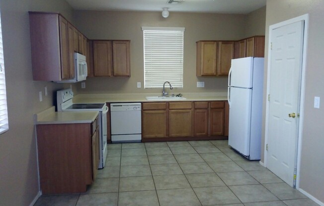 Private Corner lot in Desirable Riverbend Neighborhood