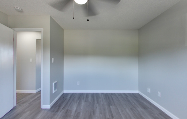 ROYALE APARTMENTS