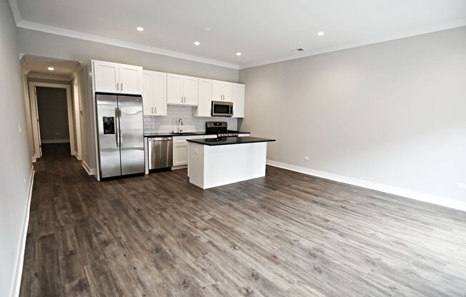 1 bed, 1 bath, 725 sqft, $2,750, Unit 927-202