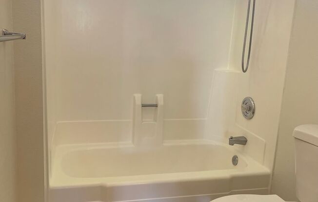 1 bed, 1 bath, 625 sqft, $2,000, Unit 08