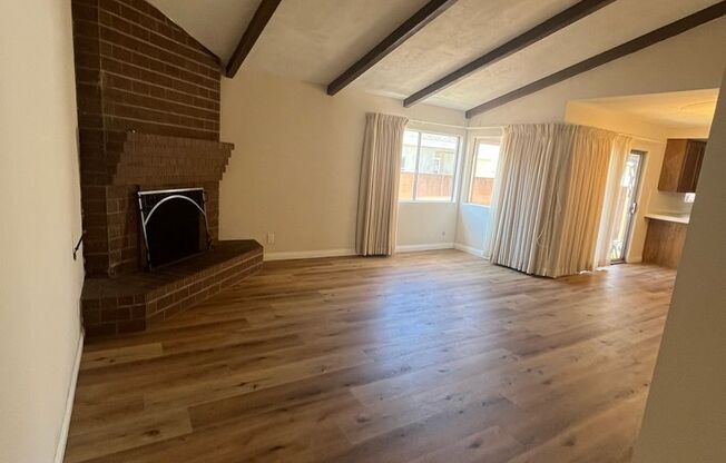 Beautiful Open Floor 4bd 2ba House - Ramona District