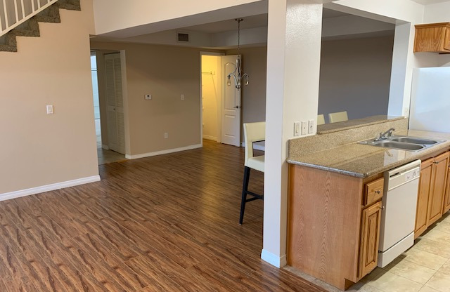3401 Manning Ave. 302
