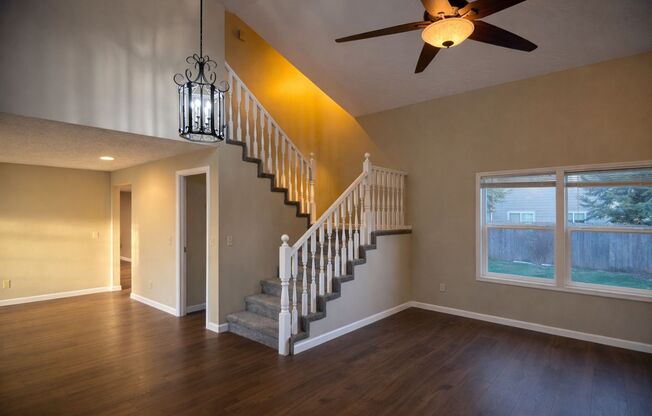 Spacious 2 Story Home in Cascade View Estates for Lease - 3511 NE 158th Pl