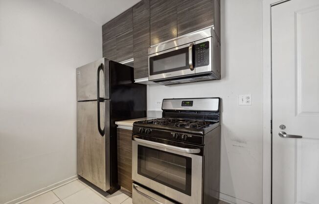 1 bed, 1 bath, 577 sqft, $1,850, Unit 403