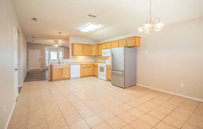 3 beds, 2 baths, $1,550