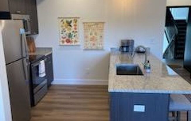 2 beds, 2 baths, 855 sqft, $1,850, Unit 5681 #203 Silverstone