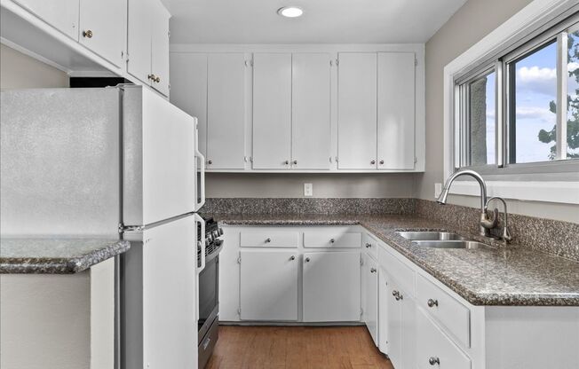 3100 W 99 ST