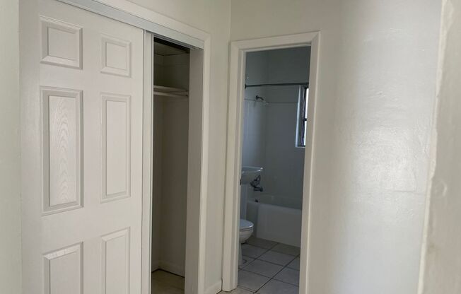 1 bed, 1 bath, 850 sqft, $1,700