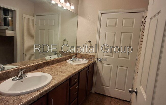 3 beds, 2 baths, 1,345 sqft, $1,575, Unit 2c