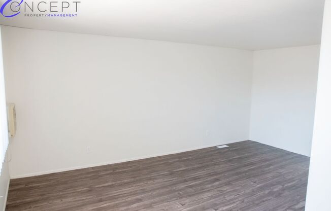 2 beds, 1 bath, 940 sqft, $1,275, Unit 31