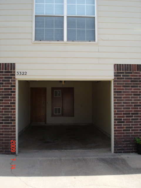 3320-3322 Ridgecrest Cir