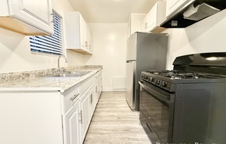 1220 S. Manhattan Pl.