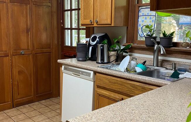 Beautiful 3br/2.5ba Two-Story Home 15 Minutes from Downtown Durham, Chapel Hill and RTP!