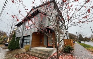 Immaculate 3Bd/ 3.5Ba Modern 3 Level Home in Boise-Elliot Neighborhood of Portland ~ 3 Primary Suits, Single Car Garage, Washer/Dryer, and Stainless Steel Appliances!!!