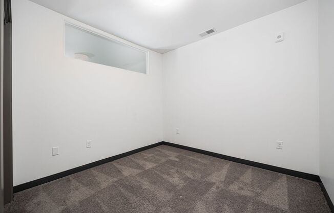 1 bed, 1 bath, $1,250, Unit 418