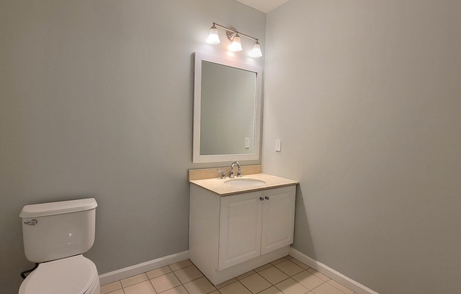 1 bed, 1.5 baths, 1,083 sqft, $2,600, Unit 602